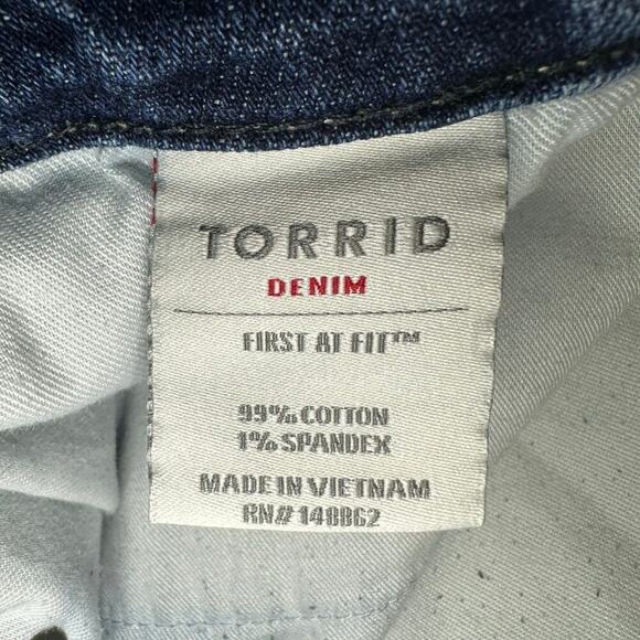 Torrid High Rise Straight Jean Stretch - Dark Wash Size 18 R - Picture 5 of 6